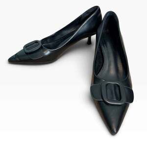 Black Pointed Toe Kitten Heel Buckle Pumps 39 / US 8.5